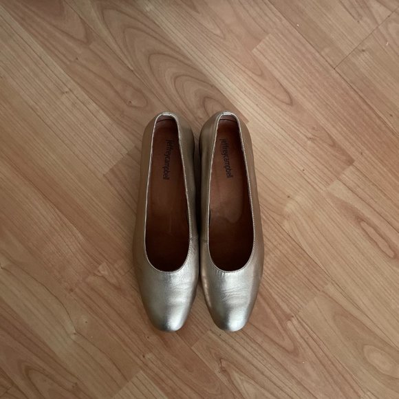 Gorgeous Jeffrey Campbell gold heels - Picture 1 of 13